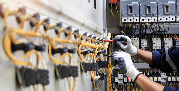 Professional Electrician technician working in Lakewood, NY